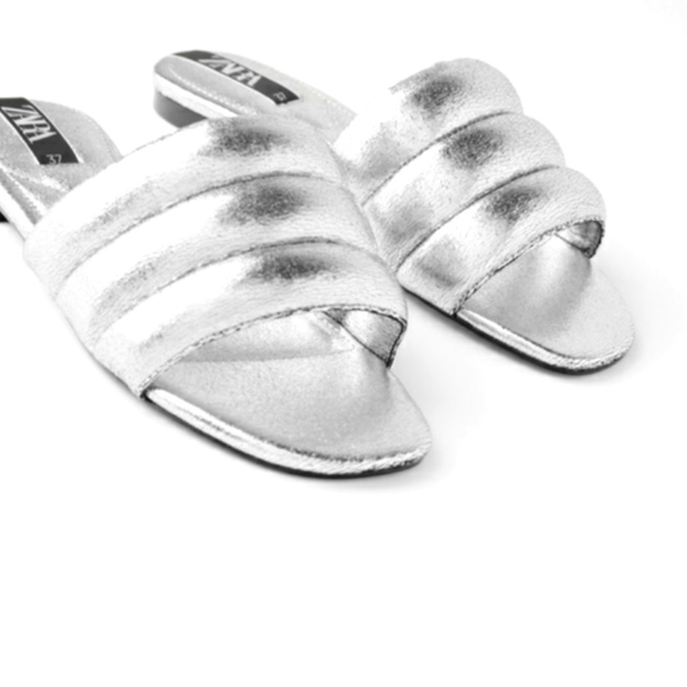 Zara quilted silver flat sandals size 7.5